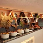 Hyatt Regency Etoile Hotel