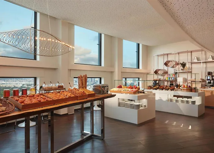 Hyatt Regency Etoile