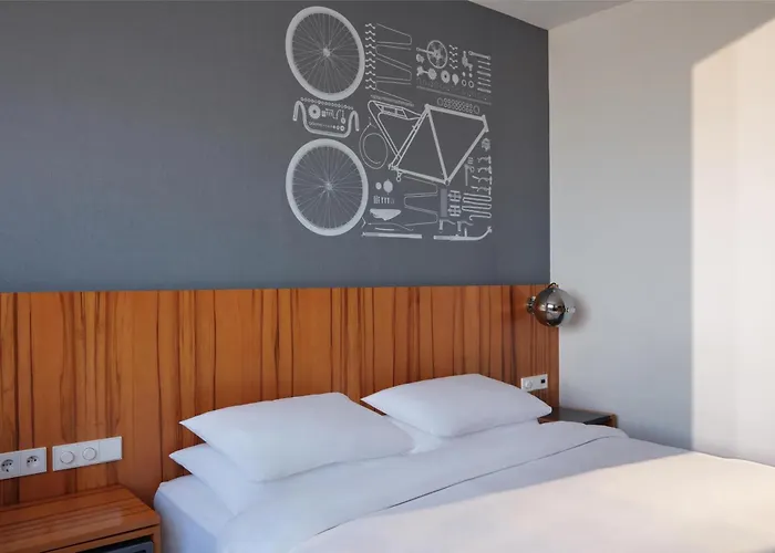 Ξενοδοχείο Hyatt Regency Etoile 4*