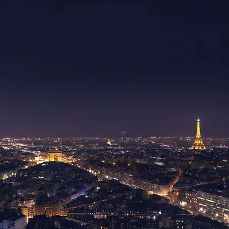 Hyatt Regency Etoile Hotel 4*