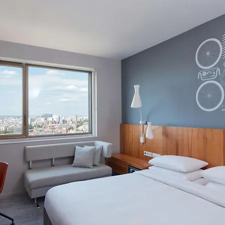 Hotel Hyatt Regency Etoile 4*