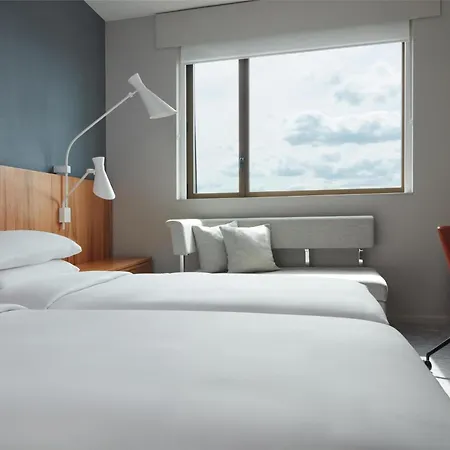 Hyatt Regency Etoile 4*