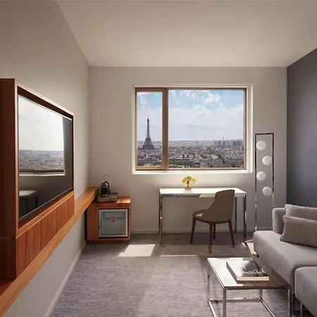Hyatt Regency Etoile Hotel 4*