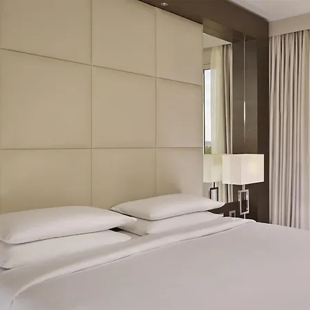 Hyatt Regency Etoile Paris