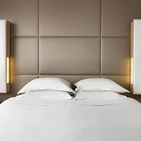 Hyatt Regency Etoile 4* Paris
