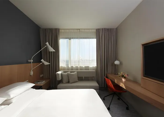 Hyatt Regency Etoile