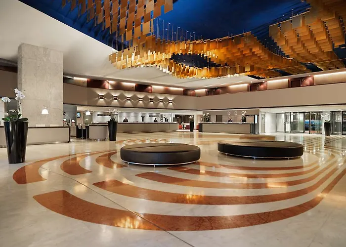 Hyatt Regency Etoile Hotel