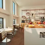Hyatt Regency Etoile 4* Paris