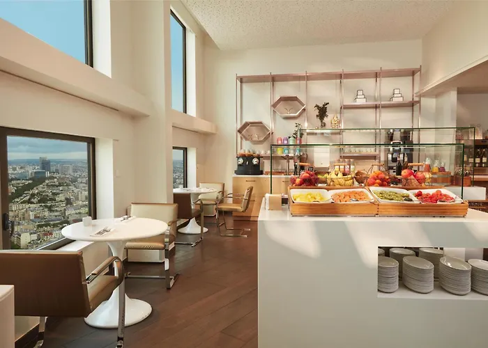 Hyatt Regency Etoile 4* Paris