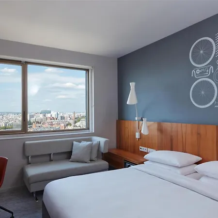 Hyatt Regency Etoile Hotel 4*