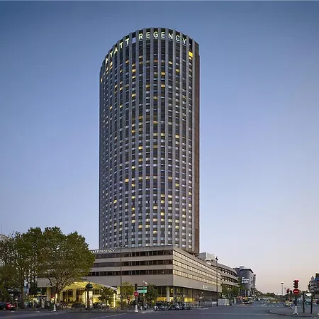 Hyatt Regency Etoile Hotel