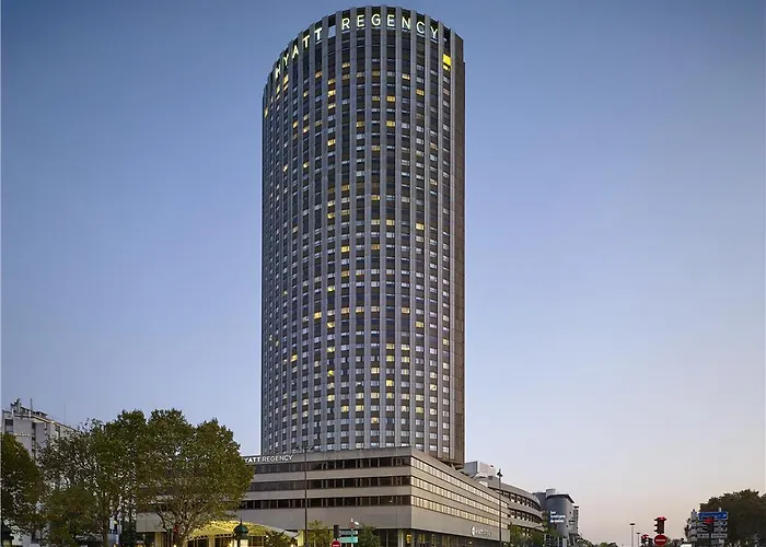 Hyatt Regency Etoile Hotel