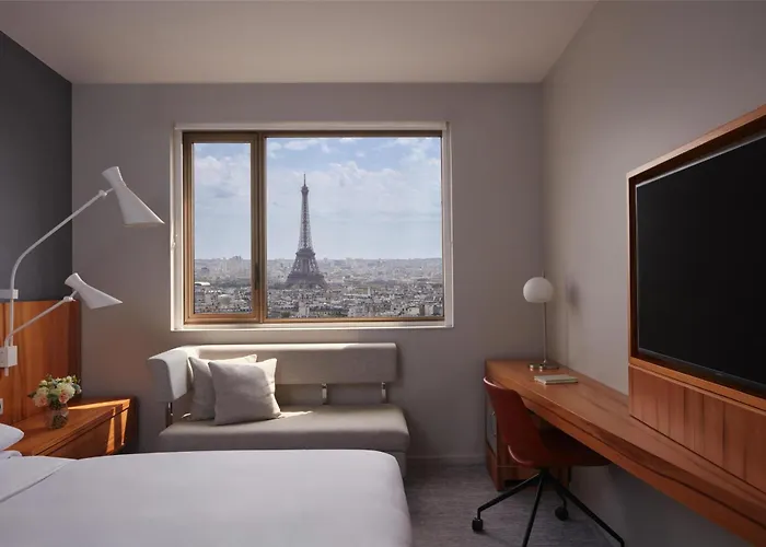 Отель Hyatt Regency Etoile